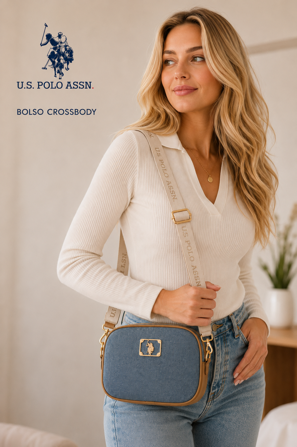 Bolso U.S Polo ASSN Camel con tira estampada