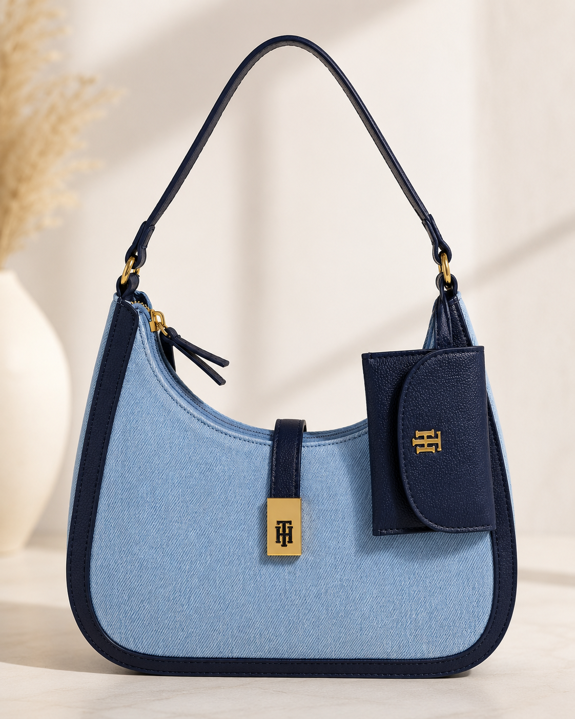 Bolso de mano TH color mezclilla