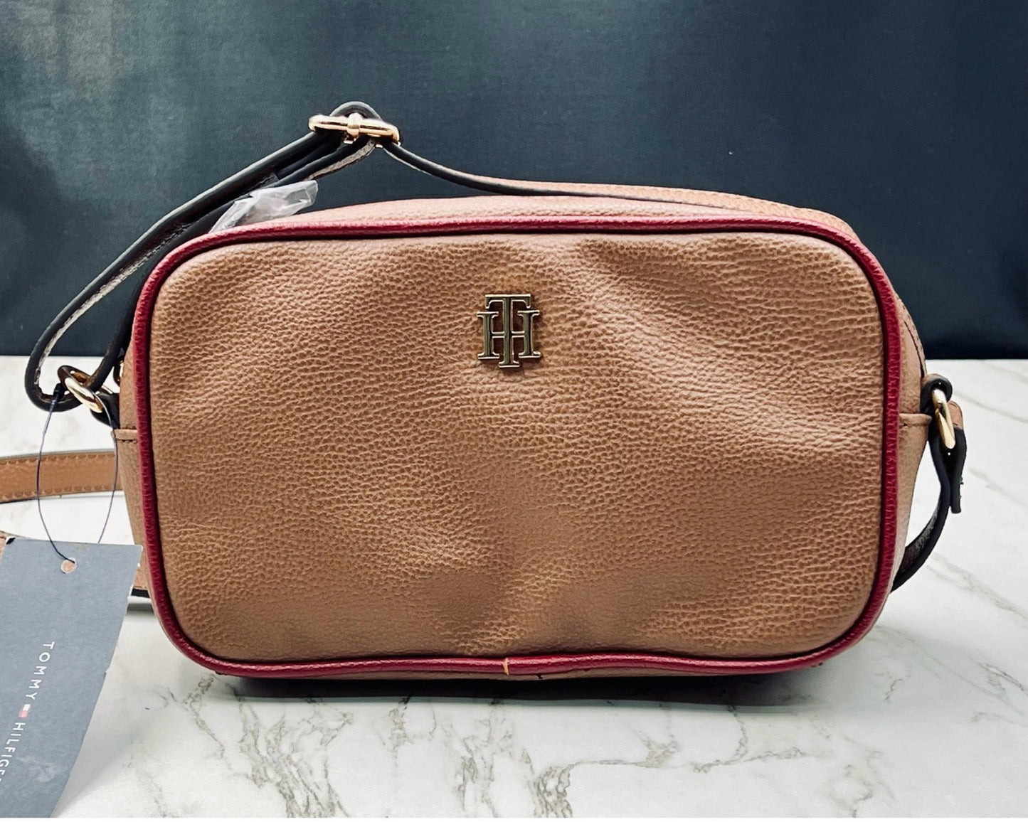 Bolso Manos Libres TH Camel con rojo