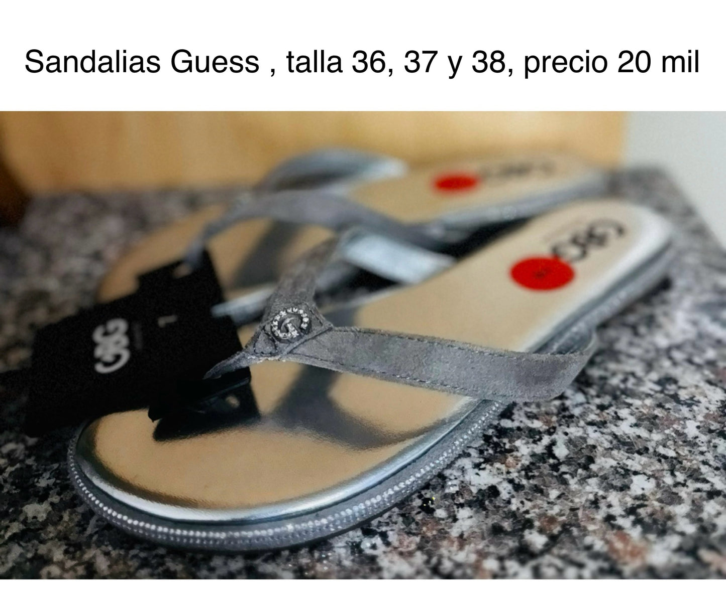 Sandalias Guess plateadas
