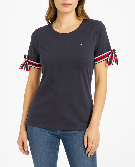 Blusa TH azul con detalle de lazo en mangas