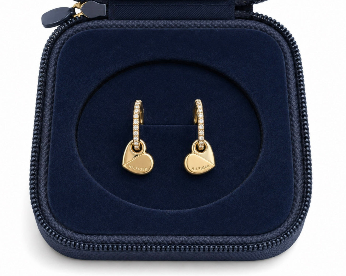 Aretes TH dorados