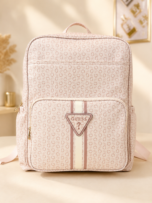 Pañalera Guess tipo mochila grande rosada con estampado