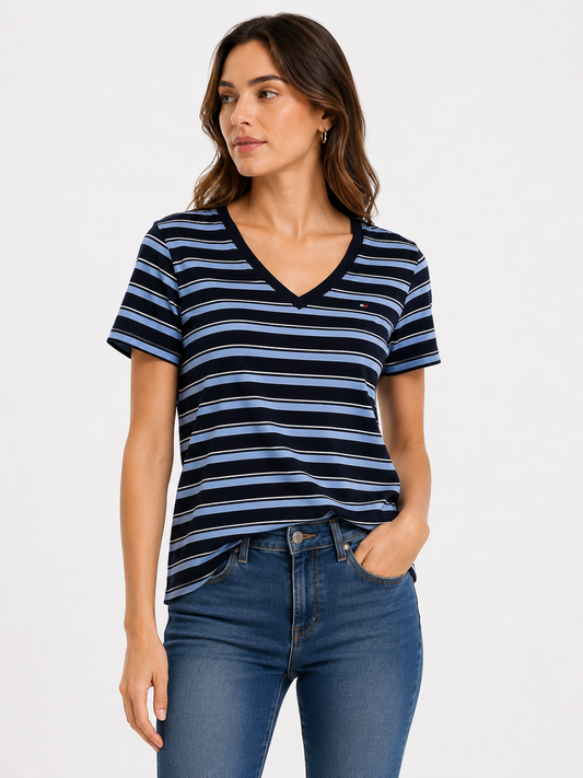 Blusa TH, azul con rayas celestes y blancas