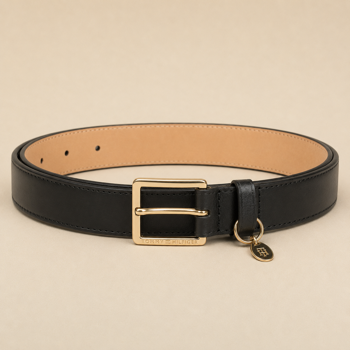 Faja TH negro con dorado detalle colgante