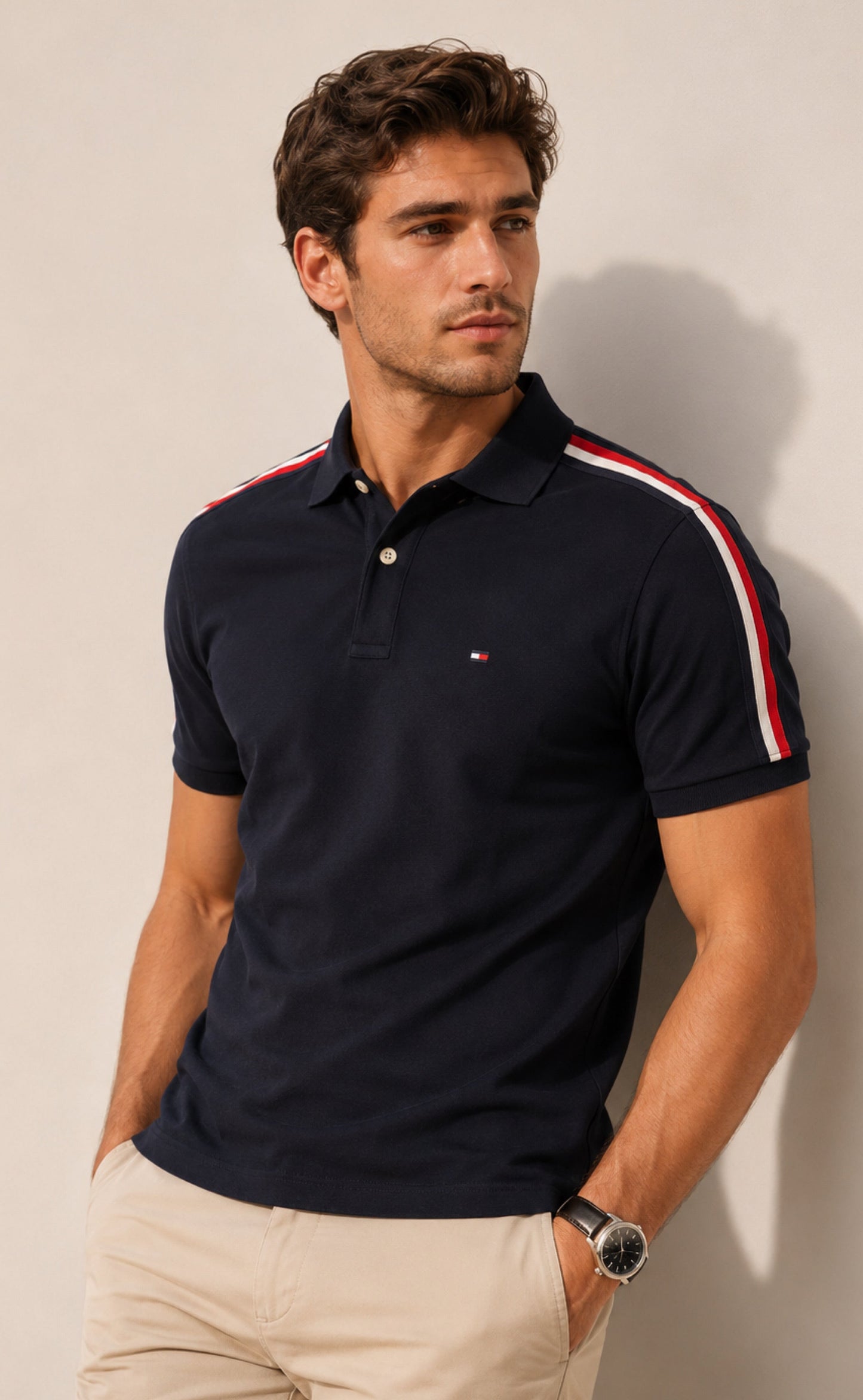 Camisa TH hombre tipo polo azul con detalles en los hombros