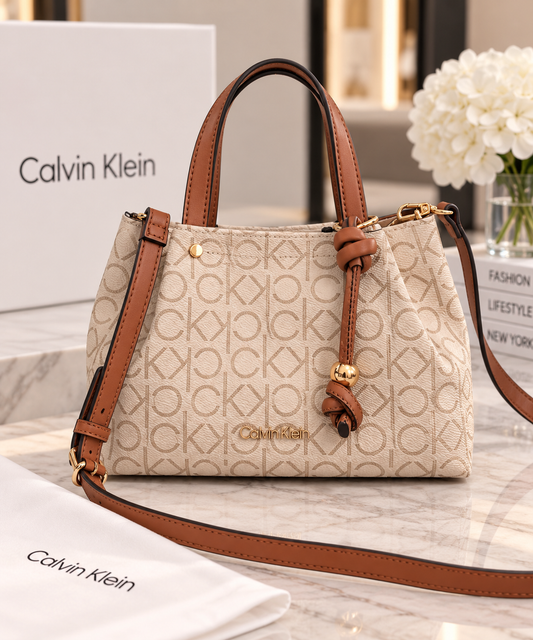 Bolso CK beige con camel estampado