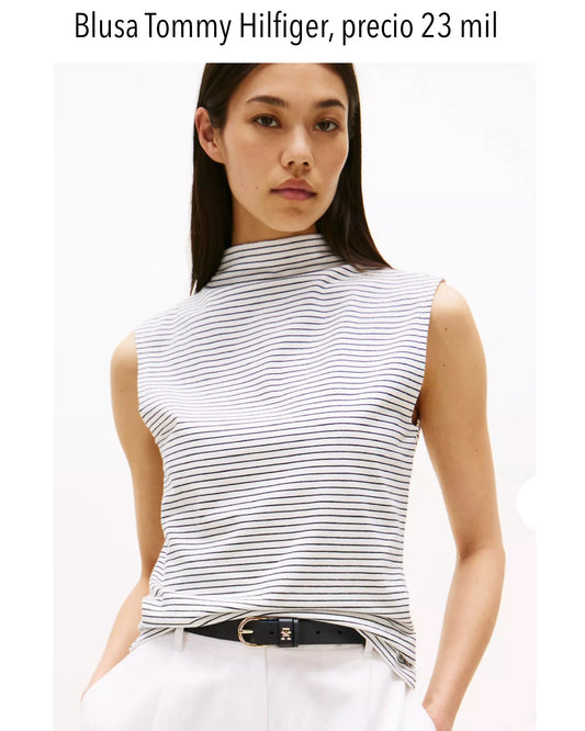 Blusa TH blanca con cuello