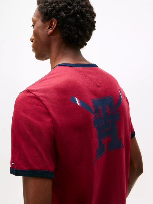 Camiseta TH vino con cuello azul