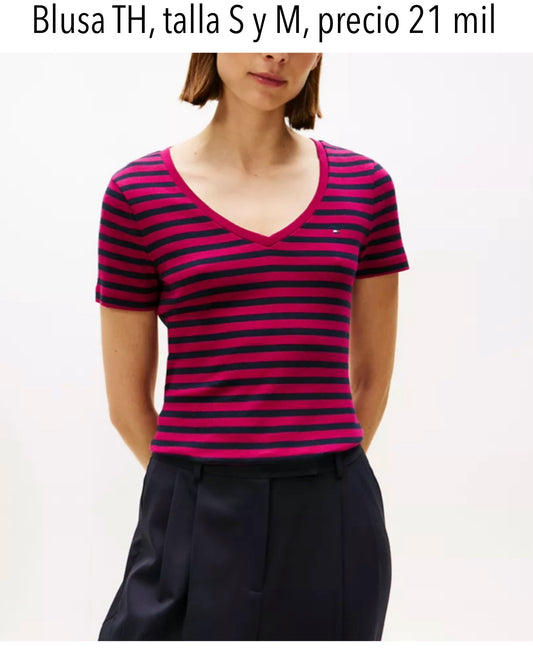 Blusa TH cuello V fucsia rayas azul oscuro