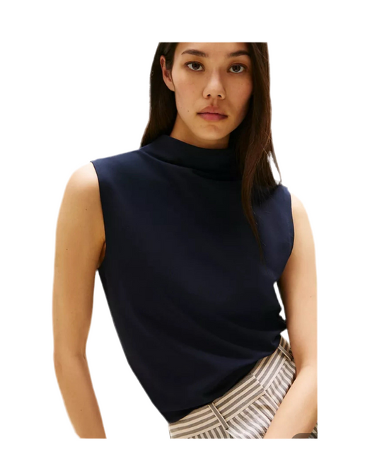 Blusa TH azul con cuello