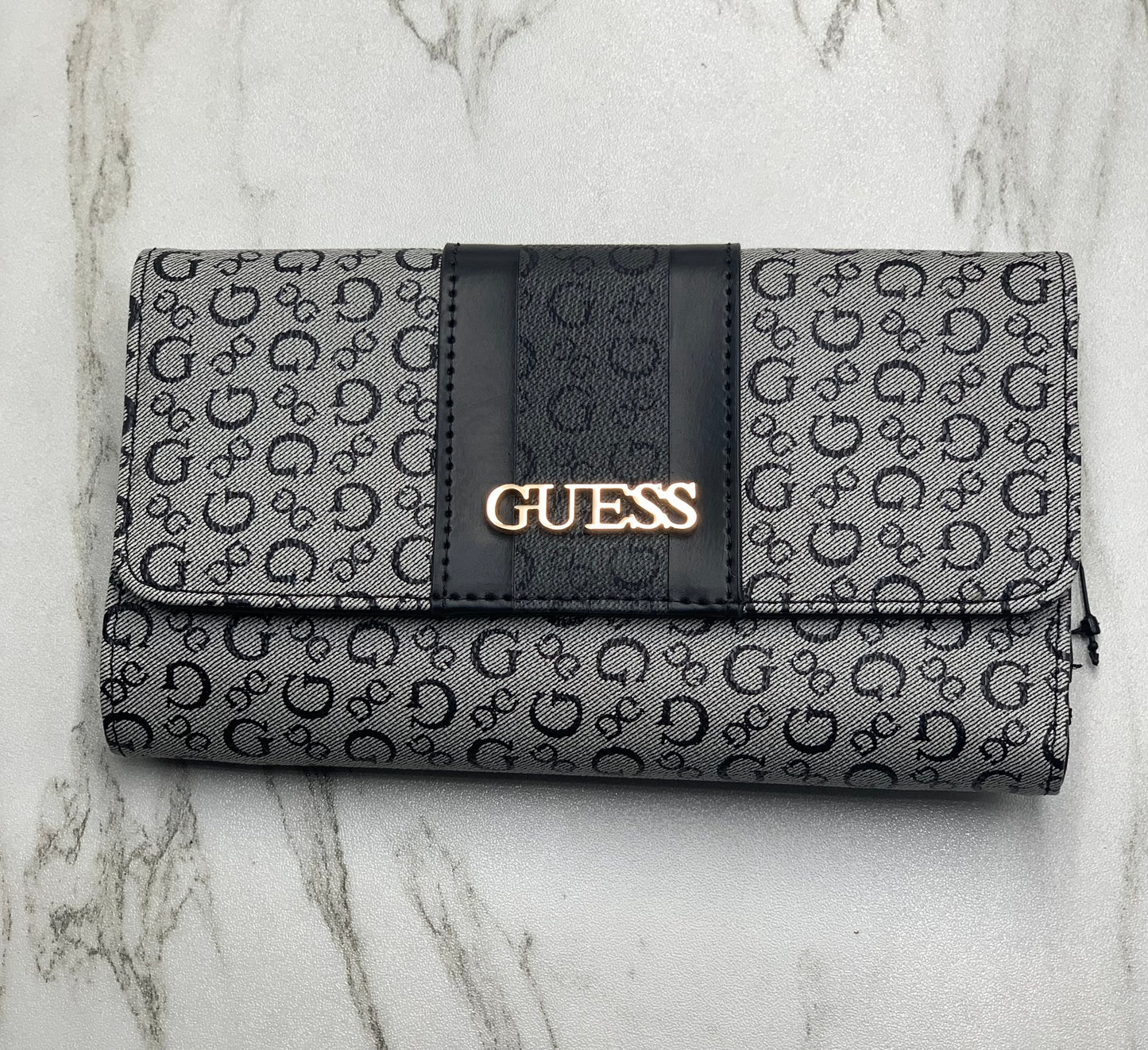 Billetera Guess gris claro