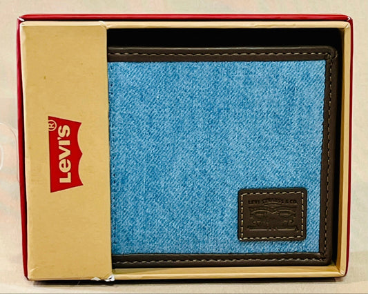 Billetera Levis Celeste con café