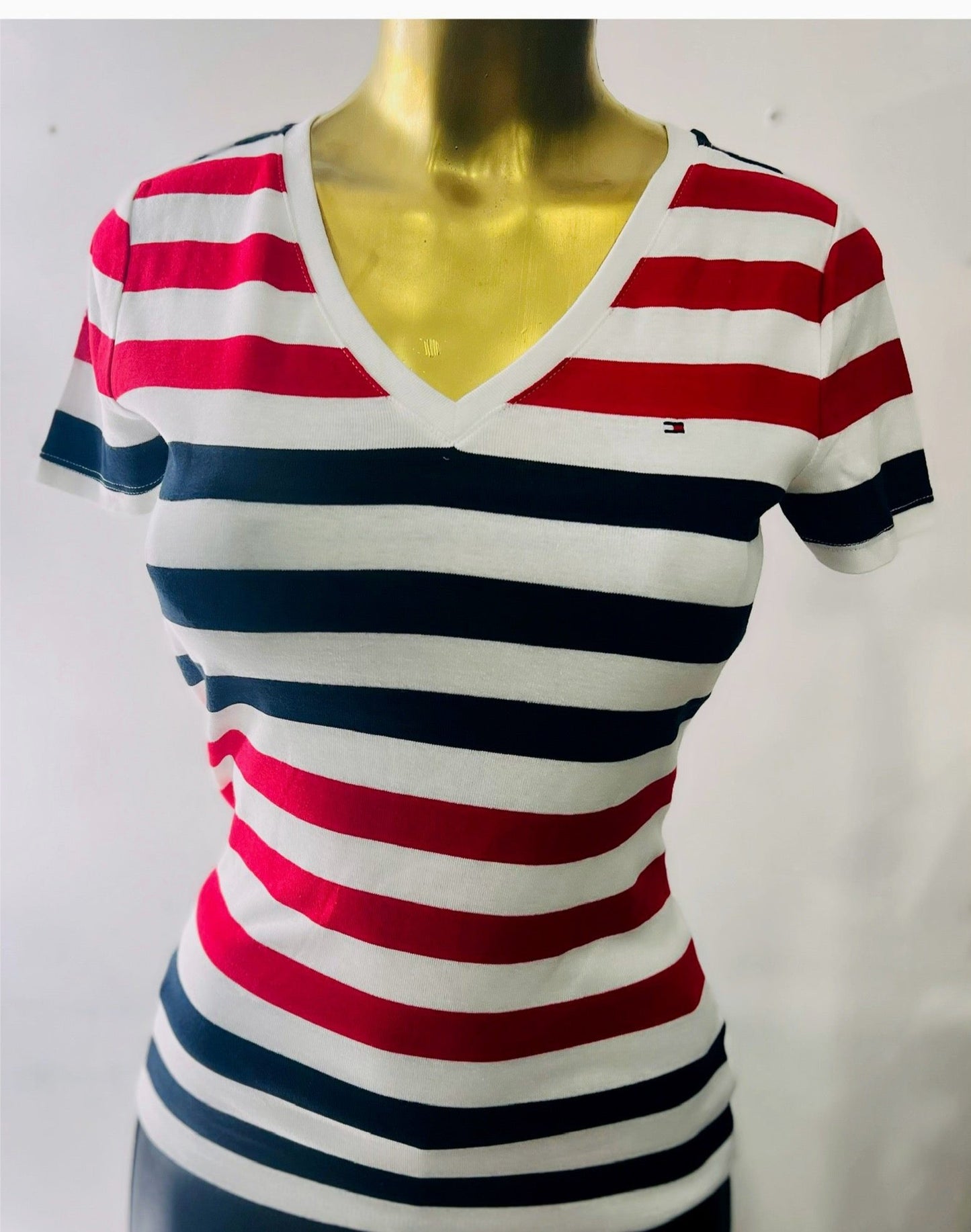 Blusa TH rayas azul blanco rojo