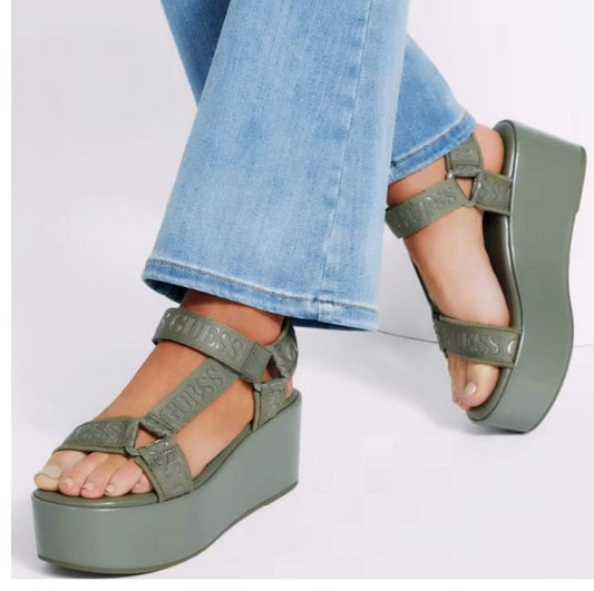 Sandalias Guess verde olivo