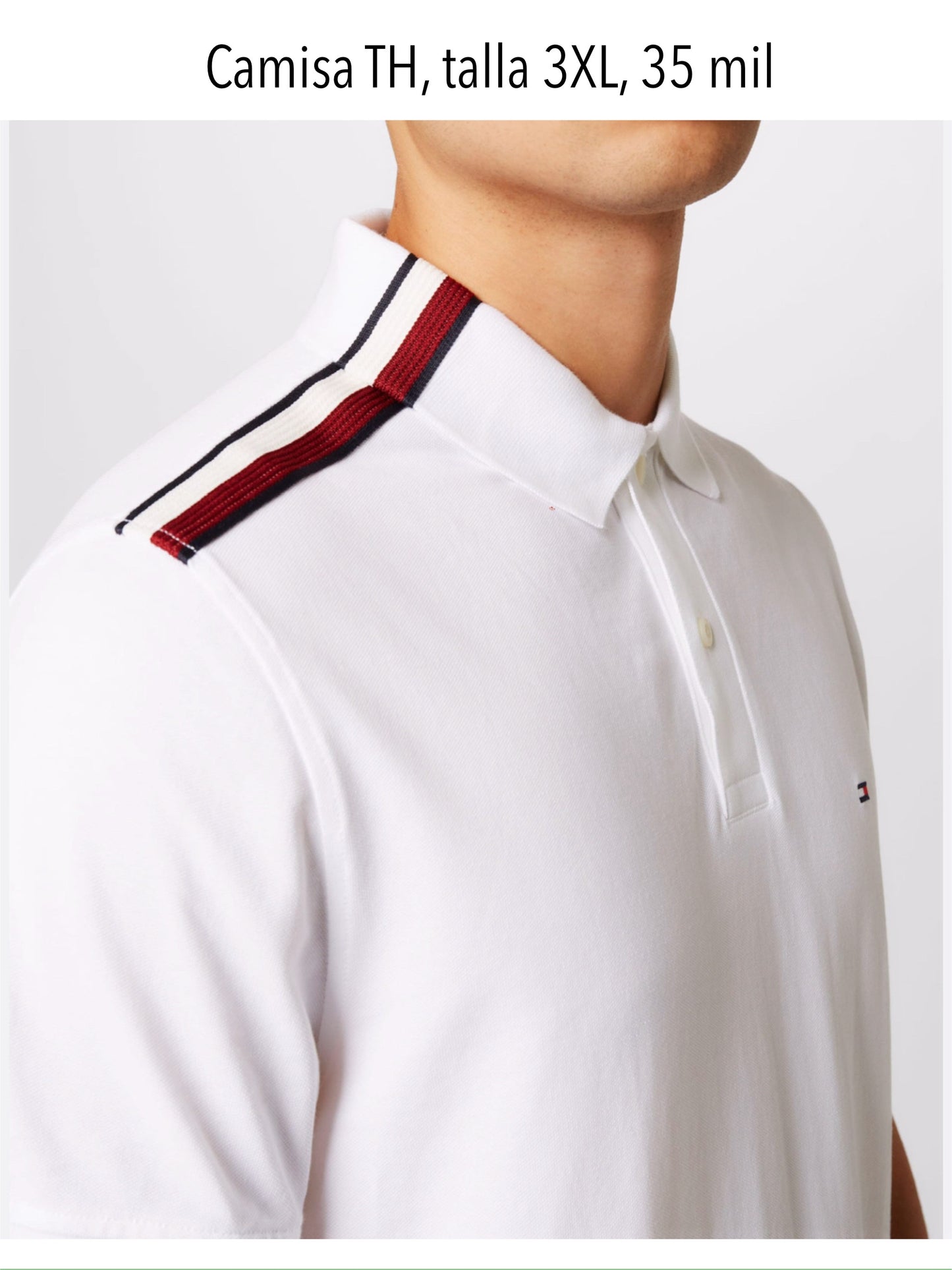 Camisa TH tipo polo blanco con detalla en hombro y cuellos derecho