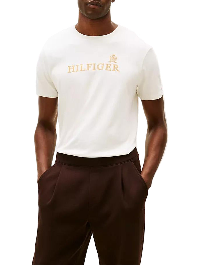 Camiseta TH blanca con detalle bordado en dorado